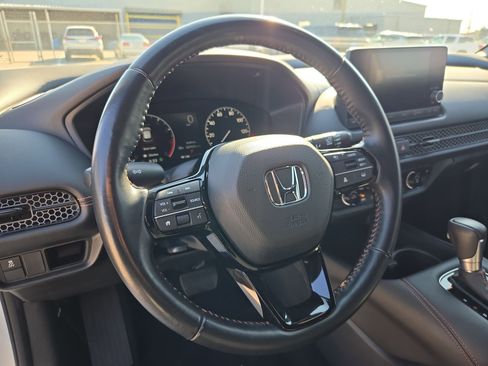 Certified 2025 Honda HR-V Sport image 16