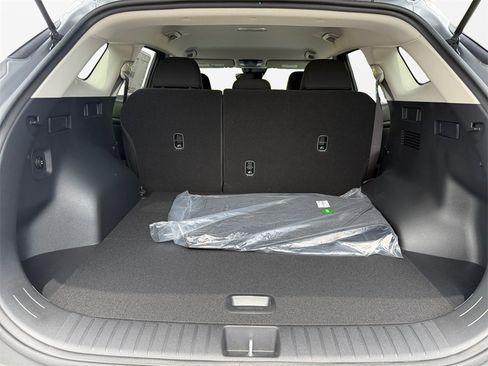 New 2025 Kia Sportage LX image 18