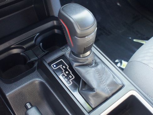 Used 2023 Toyota Tacoma SR w/ SR Convenience Package image 9