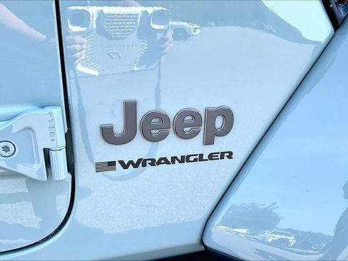 Used 2024 Jeep Wrangler Unlimited Rubicon 392 AWD/4WD image 33