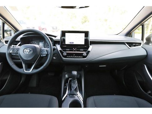 Used 2025 Toyota Corolla SE image 7