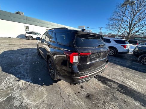 Certified 2025 Ford Explorer ST image 5