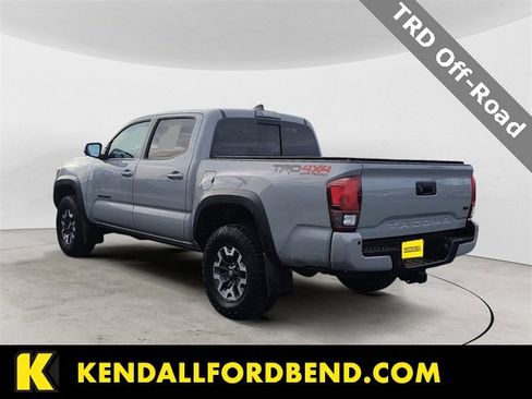 Used 2019 Toyota Tacoma TRD Off-Road image 3