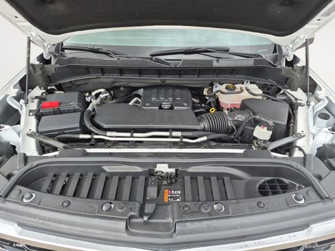 Used 2024 Chevrolet Silverado 1500 LT image 30