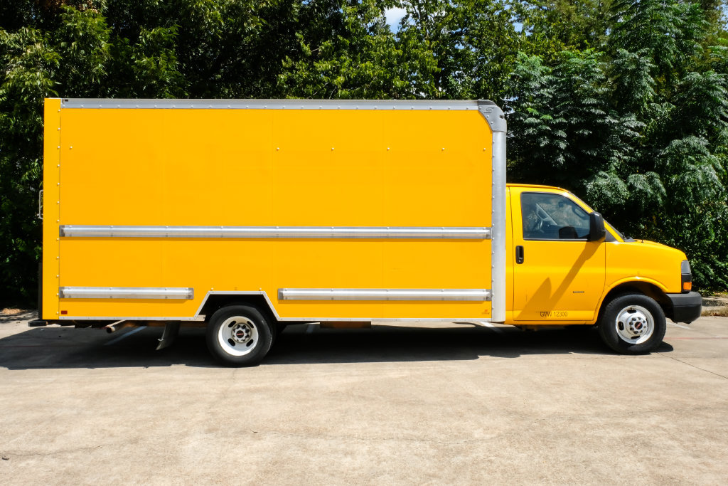 Used 2022 GMC Savana 3500 Extended w/ Power Convenience Package RWD image 6