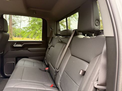 Used 2025 GMC Sierra 3500 SLT w/ SLT Premium Package AWD/4WD image 26
