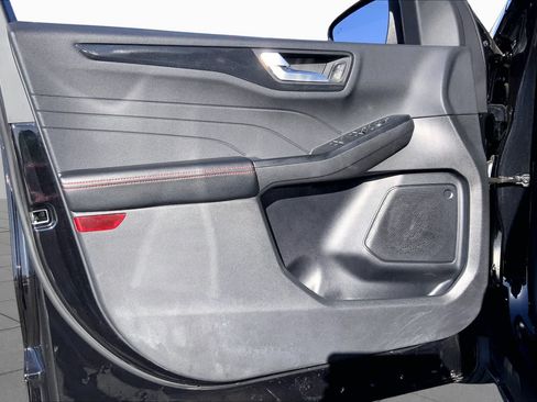 Used 2025 Ford Escape ST-Line AWD/4WD image 22