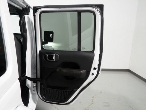 Used 2025 Jeep Wrangler Sahara 4xe w/ Safety Group AWD/4WD image 59