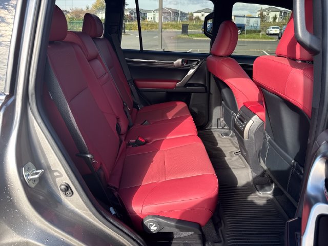 Used 2023 Lexus GX 460 Premium w/ Premium Package AWD/4WD image 12