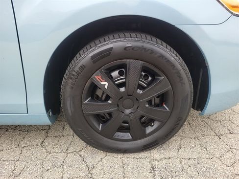 Used 2009 Toyota Camry LE image 32