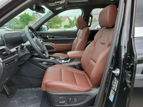 Used 2024 Kia Telluride SX w/ Towing Package image 6