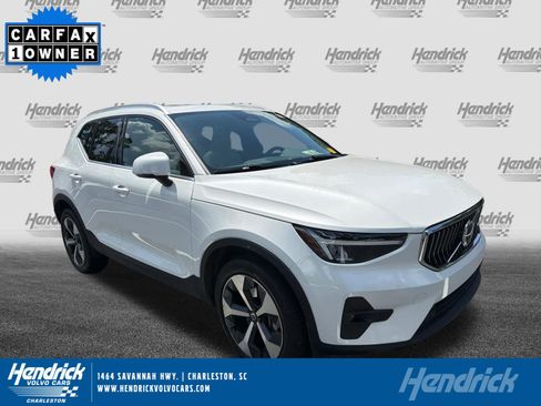 Used 2023 Volvo XC40 B5 Plus w/ Protection Package Premier AWD/4WD image 1