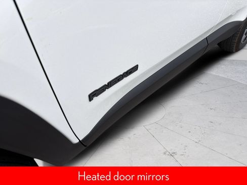 Used 2023 Jeep Renegade Latitude AWD/4WD image 12