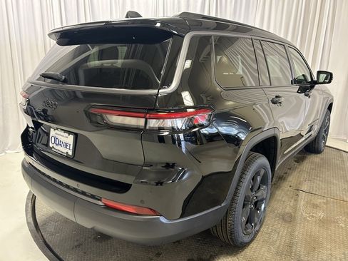 New 2026 Jeep Grand Cherokee L Limited image 32