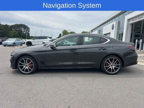 Used 2025 Genesis G70 2.5T RWD image 3