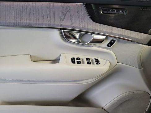 New 2026 Volvo XC90 B6 Ultra w/ Protection Package AWD/4WD image 25