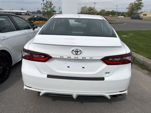 Used 2023 Toyota Camry SE w/ Cold Weather Package FWD image 6