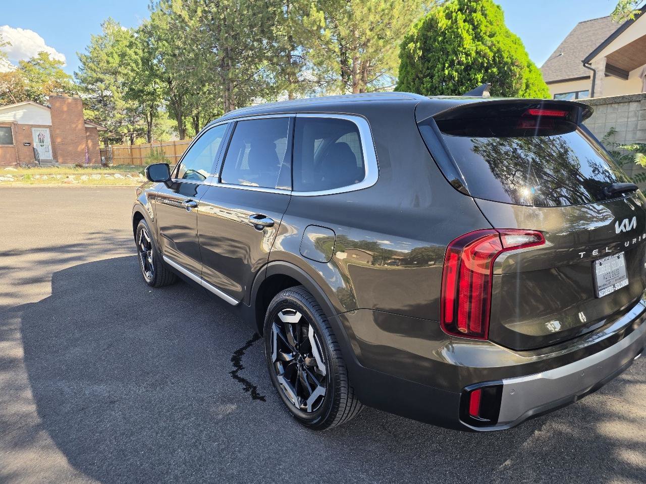 Used 2025 Kia Telluride S AWD/4WD image 5