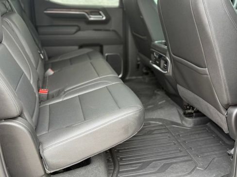 Used 2024 GMC Sierra 1500 SLT w/ SLT Premium Plus Package AWD/4WD image 12