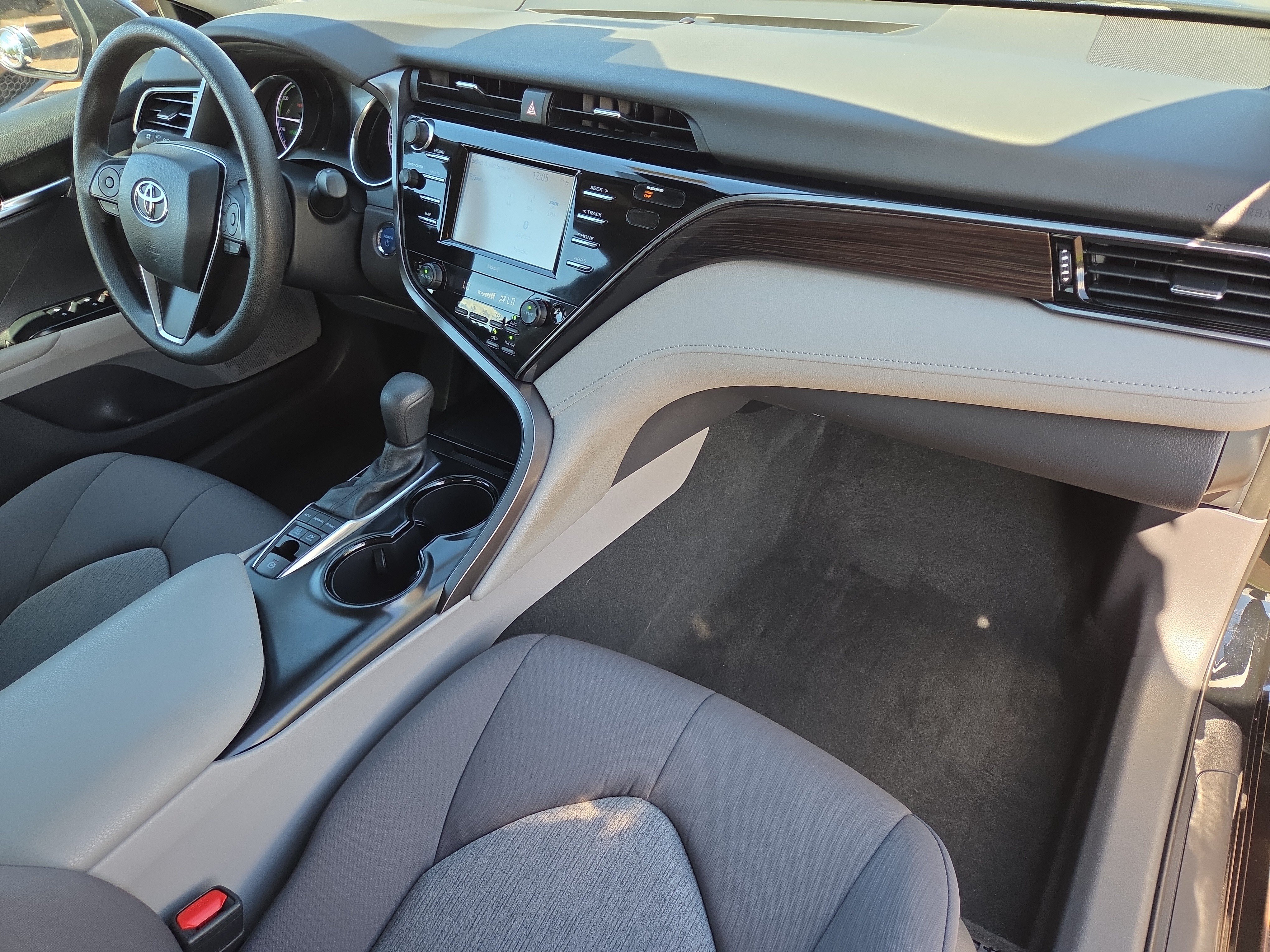 Certified 2020 Toyota Camry LE FWD image 18