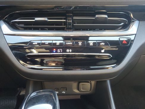 New 2025 Buick Envista Avenir image 27