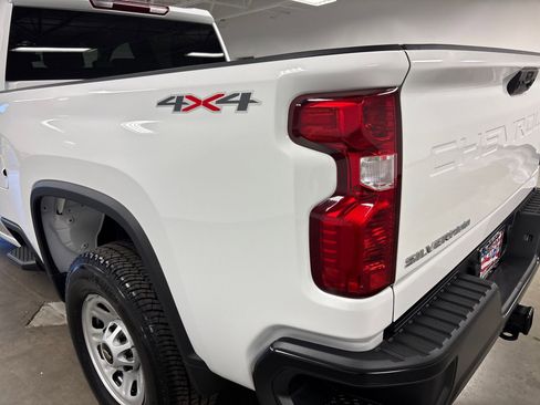 New 2025 Chevrolet Silverado 3500 W/T image 11