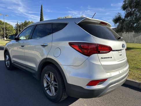 Used 2018 Hyundai Santa Fe Sport image 4