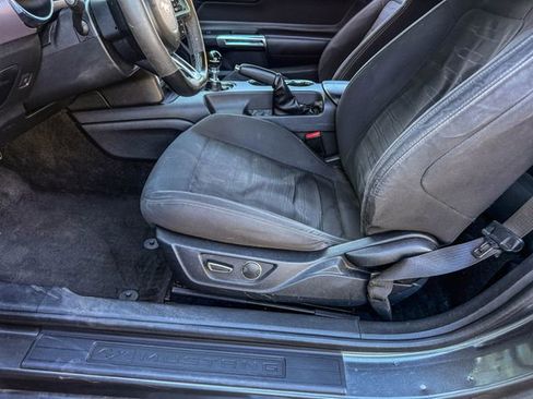 Used 2015 Ford Mustang Coupe image 23