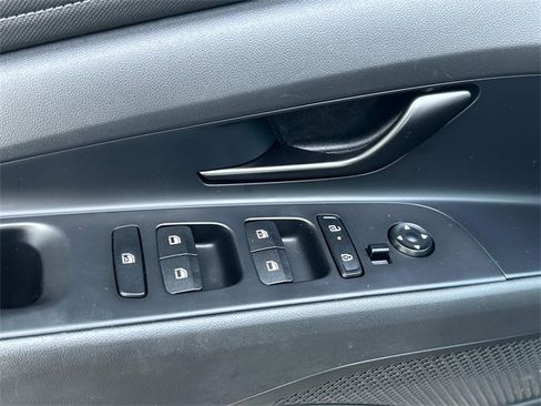 Certified 2025 Hyundai Elantra Sport w/ Cargo Package image 20