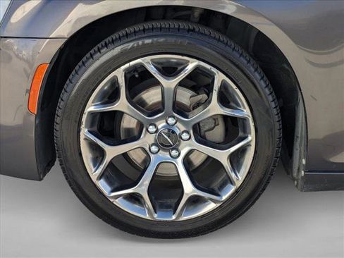 Used 2015 Chrysler 300 S image 24