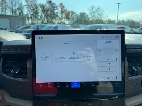 Used 2024 Ford Expedition Limited image 23