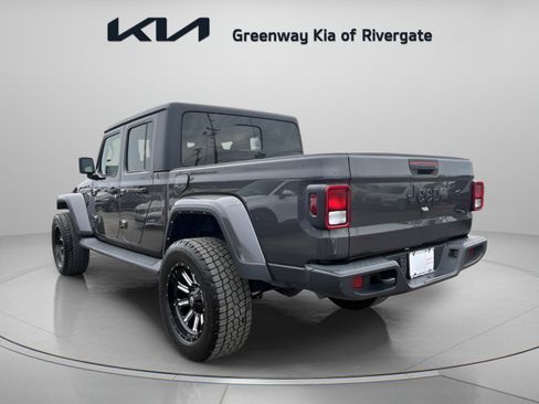 Used 2022 Jeep Gladiator Sport AWD/4WD image 5