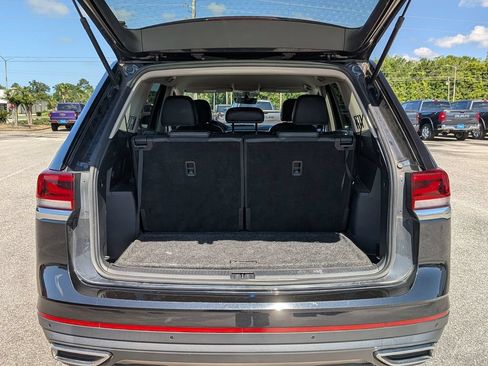 Used 2022 Volkswagen Atlas SE w/ Black Wheel Package FWD image 25
