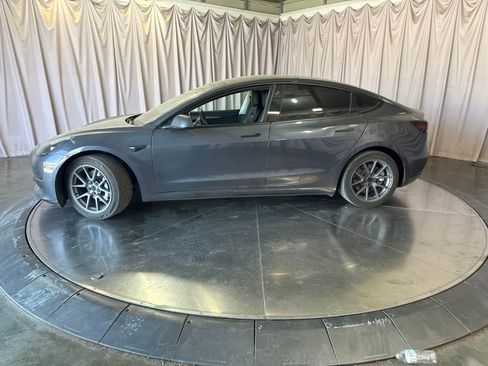 Used 2022 Tesla Model 3 Long Range AWD/4WD image 8