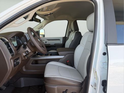 New 2026 RAM 3500 Laramie AWD/4WD image 9
