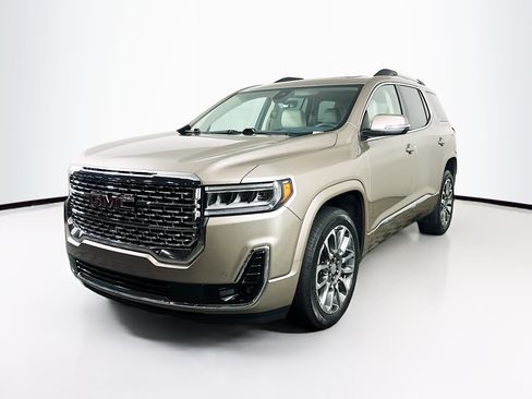 Used 2023 GMC Acadia Denali w/ Denali Ultimate Package FWD image 3