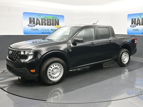 New 2025 Ford Maverick XL image 1