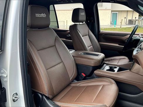 Used 2023 Chevrolet Tahoe High Country AWD/4WD image 30