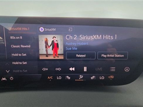 New 2026 Buick Enclave Preferred w/ LPO, Floor Liner Package image 29