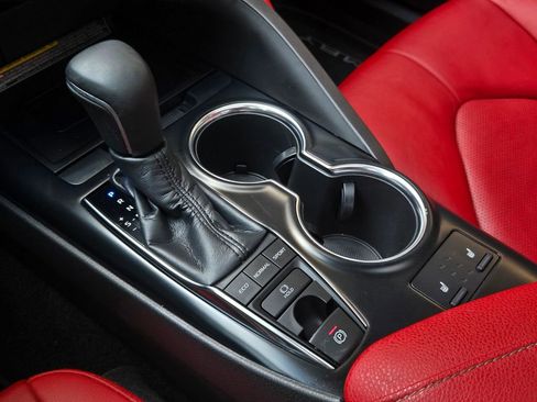 Used 2019 Toyota Camry XSE FWD image 19