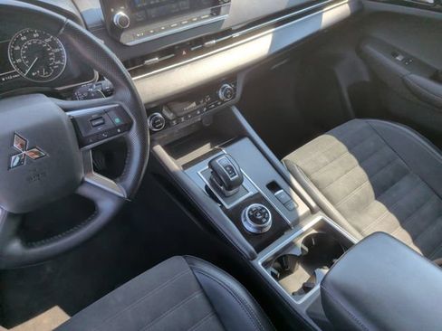 Used 2024 Mitsubishi Outlander SE AWD/4WD image 20