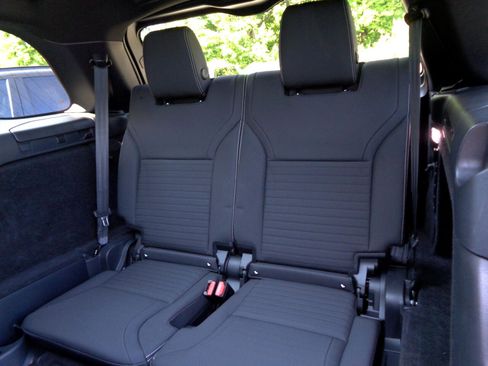 Used 2023 Land Rover Discovery S R-Dynamic image 19