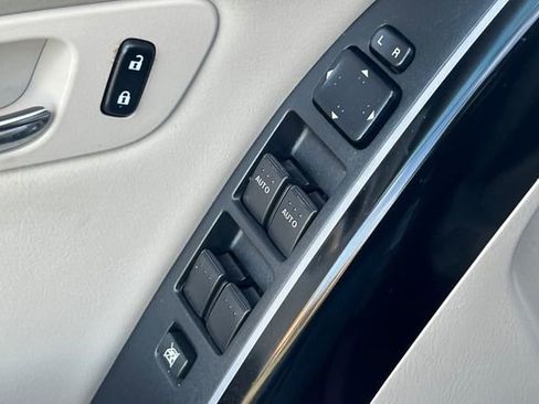 Used 2012 MAZDA CX-9 Touring w/ Moonroof & Bose Audio Pkg image 12