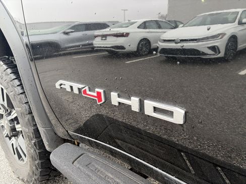 Used 2021 GMC Sierra 2500 AT4 image 8