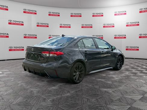 Used 2024 Toyota Corolla SE w/ SE Premium Package FWD image 5