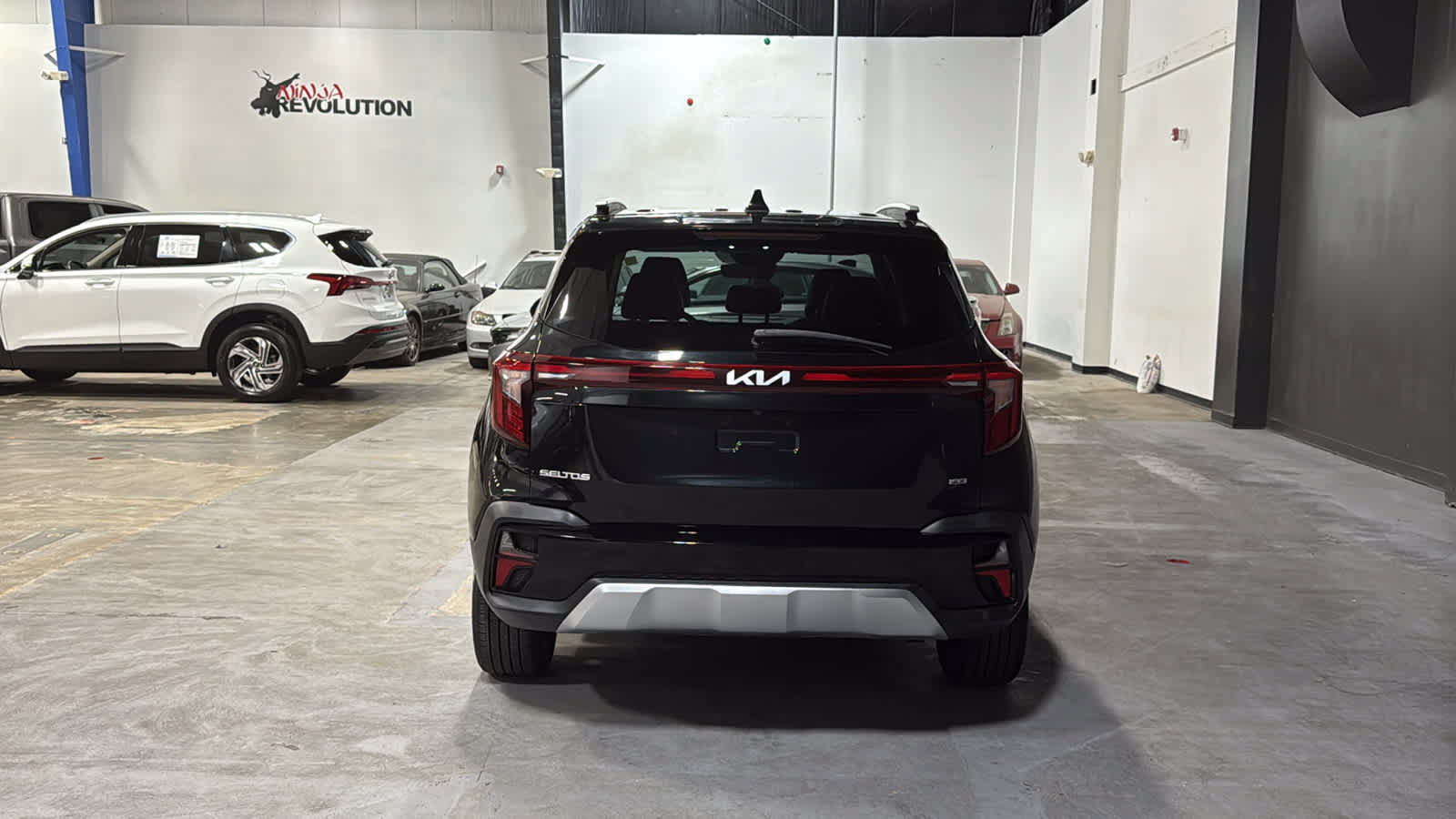 Used 2024 Kia Seltos S AWD/4WD image 5