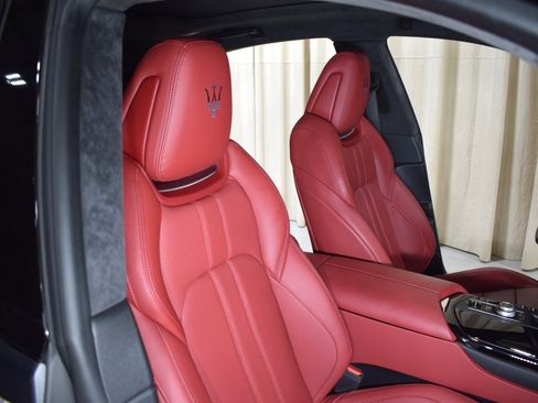 Certified 2022 Maserati Levante Modena image 23