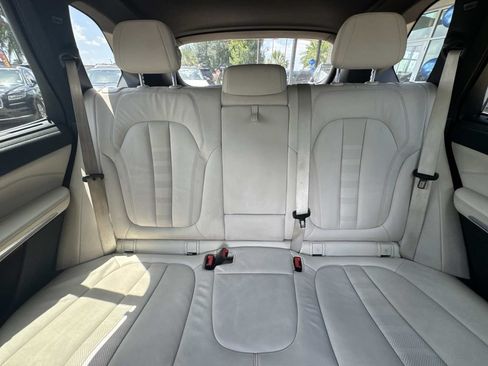 Used 2022 BMW X5 sDrive40i w/ Premium Package RWD image 26