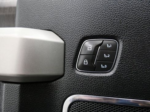 Used 2020 Ford F350 Lariat image 16