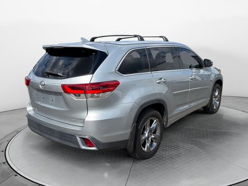 Used 2019 Toyota Highlander Limited Platinum AWD/4WD image 7